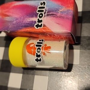 MAC COSMETICS TROLLS GLITTER!